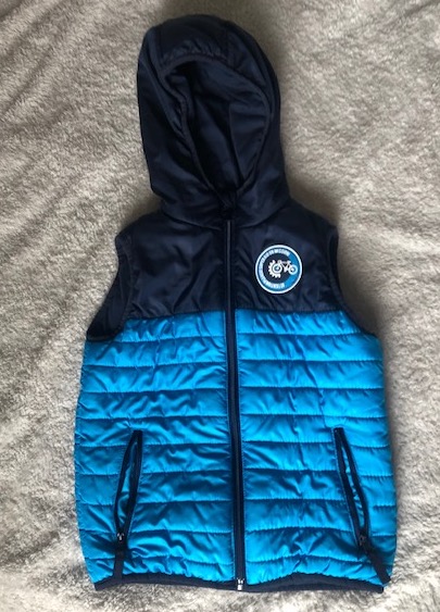 Chlapčenská vesta č. 122, topolino,122