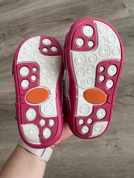 Prechodné topánky, 21