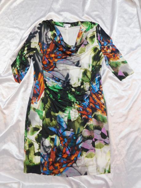 Luxusne upletove šaty, 46