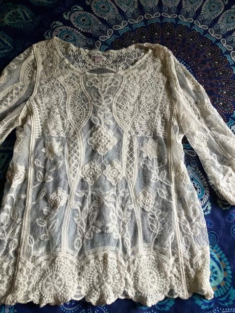 Biely krajkový top s dlhým rukavom, m