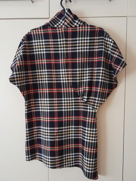 Asymetrický top so stojačikom, zara,m