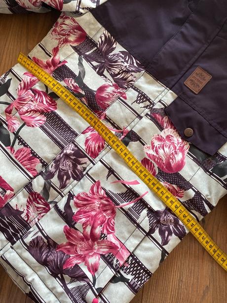 Zimna bunda zn.protest, 152