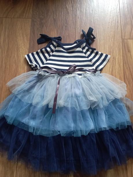 Pekne šaty v 92, 92