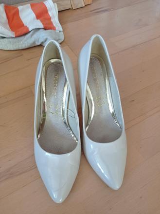 Slávnostné topánky, 37