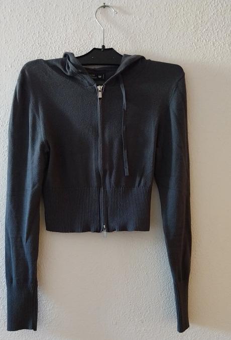 Sivá crop mikina s kapucňou na zips, m