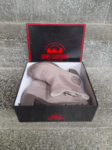 Dámske čižmy č.38, john garfield,38