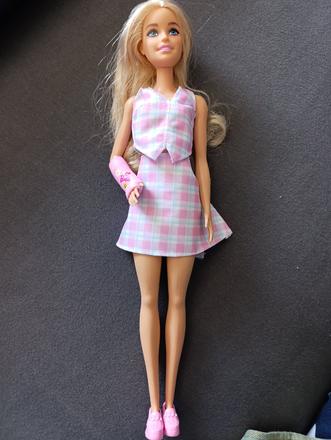 Barbie so sadrou, 