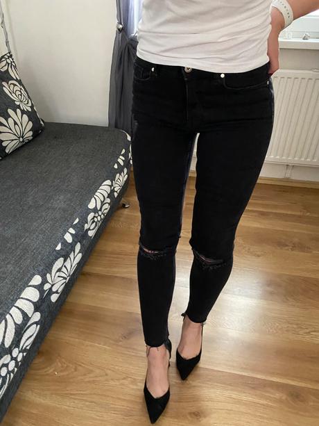 Cierne potrhane rifle, xs