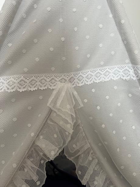 Cozydots teepee stan s krajkou, čipkou a volánmi,