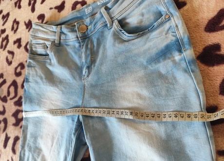Bledomodre elasticke shortky, f&f, vel. 38, pekne, f&f,38