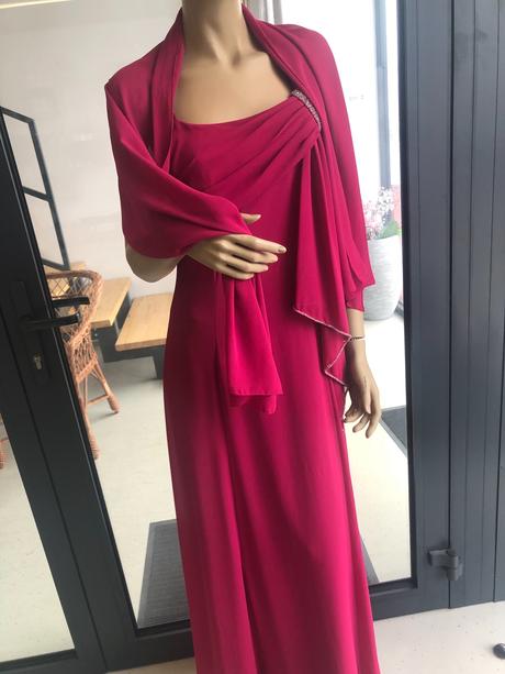 Spoločenské šaty, 40