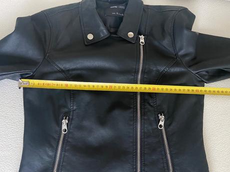 Čierna koženka, sinsay,s