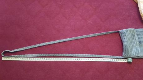 Šedá háčkovaná kabelka, 