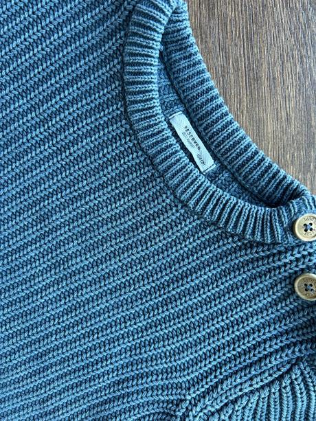 Modrý sveter, reserved,104