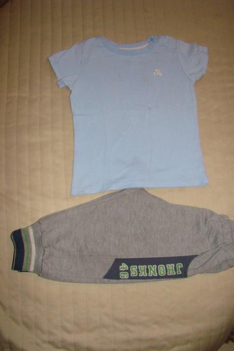 Tepláky a tričko- cena spolu, 86