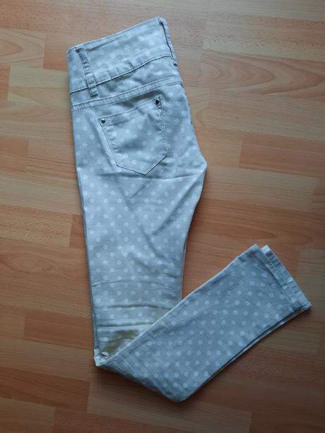 Dámske nohavice, 28