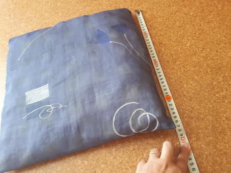 Modra obliecka na vankus geometricke tvary kvety, 