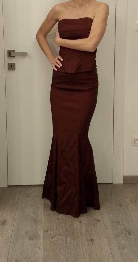 Spolocenske saty, 36