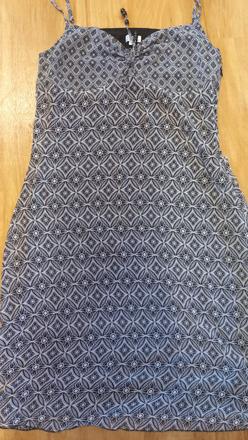 Šaty  na ramienka, l