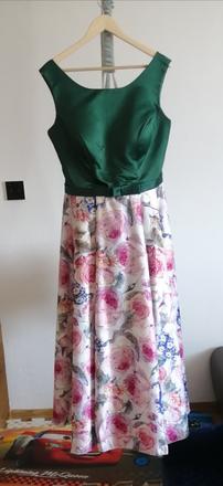 Dlhé spoločenské šaty šité na mieru, 38