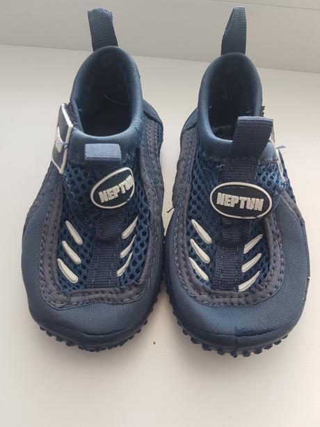 Topánky do vody, 22