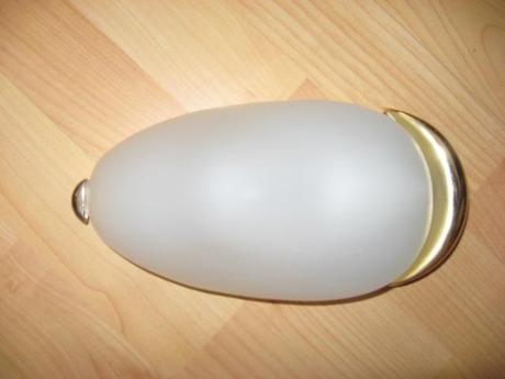 Lampa na stenu, 