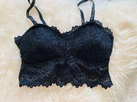 Cipkovana podprsenka gilly hicks, 70b