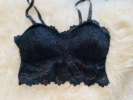 Cipkovana podprsenka gilly hicks, 70b