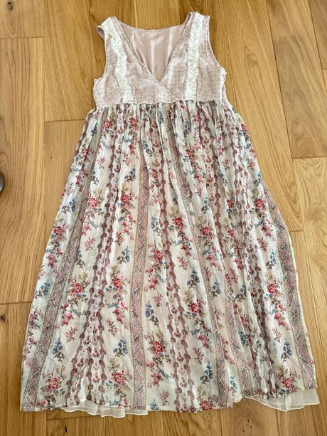 Krásne letné šaty, m