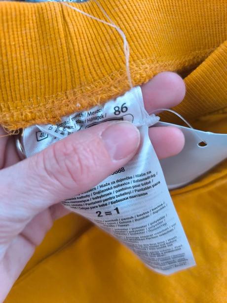 Tepláky nové - 2ks, 86