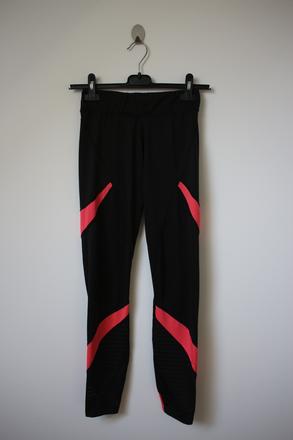 Športové legíny, s