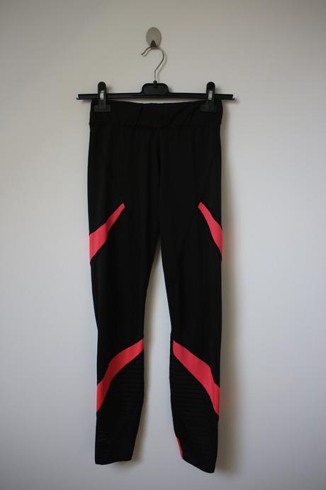 Športové legíny, s