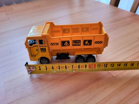 Nákladný sklápač zo sady vergionic 2412, 