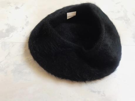 Teplá angorová bareta s vlasom, m