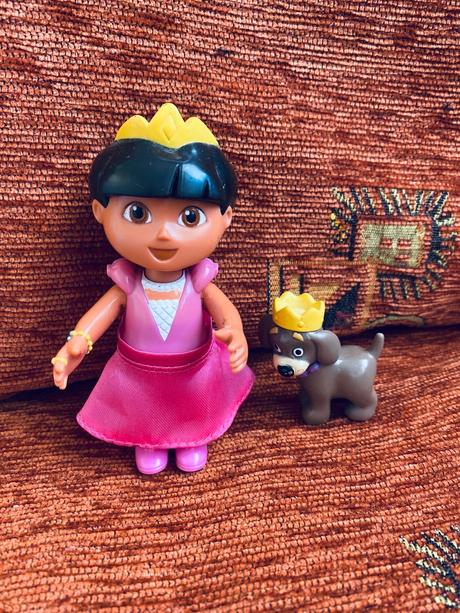 Bábika dora the explorer,