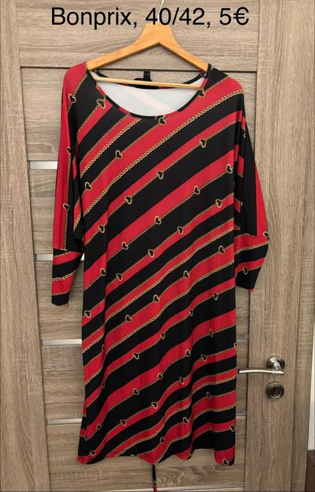 Šaty s netopierími rukávmi, bonprix,40