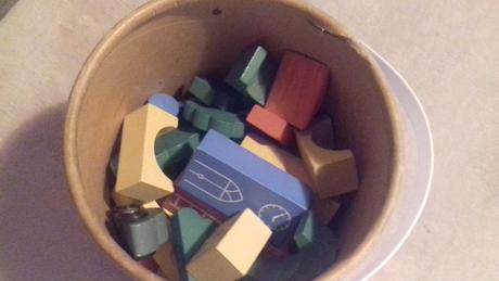 Drevene kocky vo vedierku farebne  50 ks, 