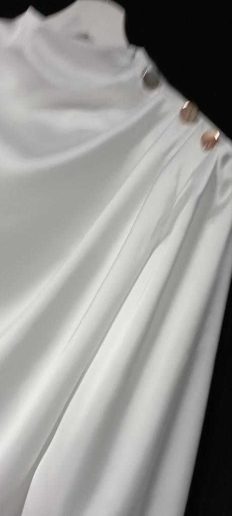 Saténová blúzka, m