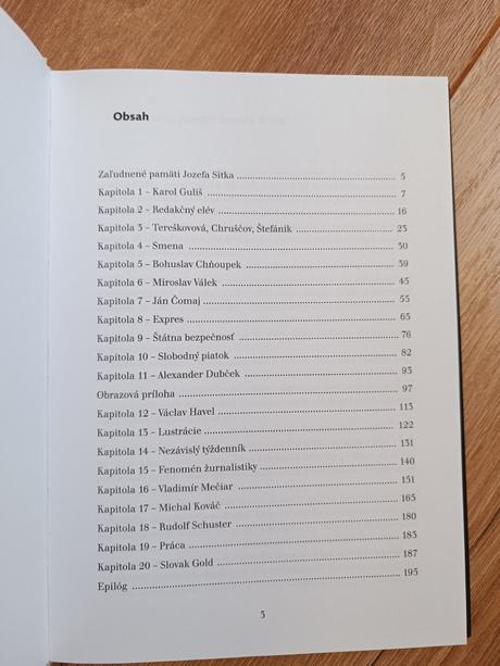 Novinari a politici cez sito,