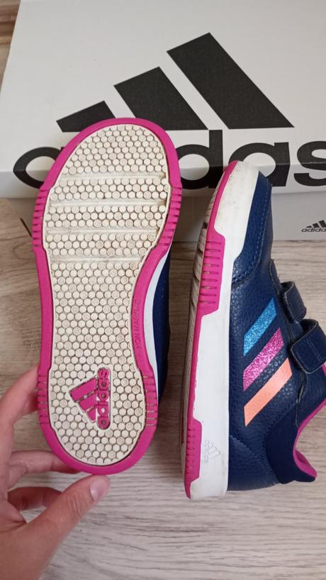 Málo nosené, adidas,32