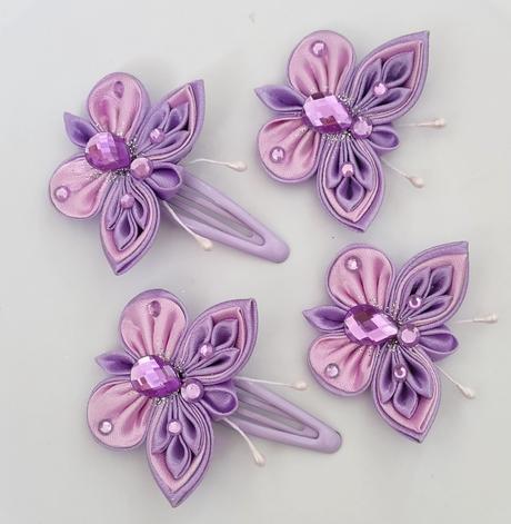 Saténový motýlik,