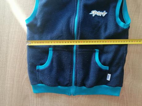 Chlapčenská plyšová vesta, velkosť 134, 134