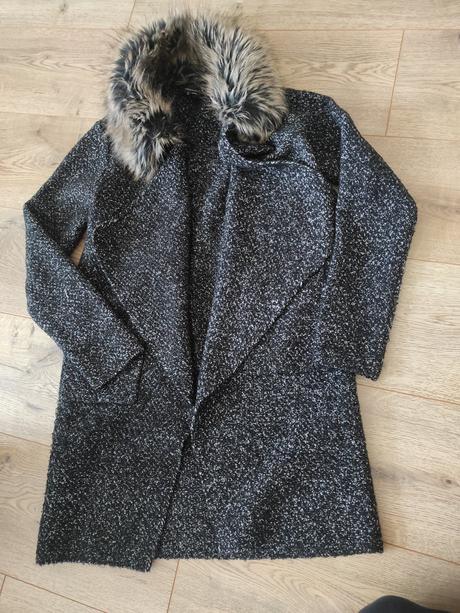 Kardigan, atmosphere,s