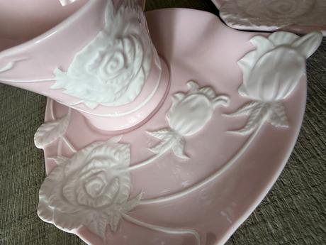 Šálky z ružového porcelánu 2ks,