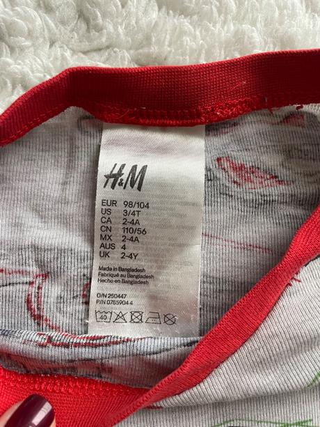 Dvojdielne pyzamka + tricko gratis, 104