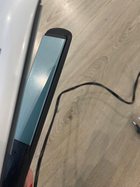 Žehlička na vlasy remington, 