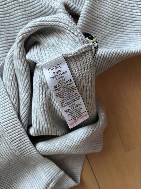 Sportovy nenoseny svetrik next na 9-10 rokov, next,134