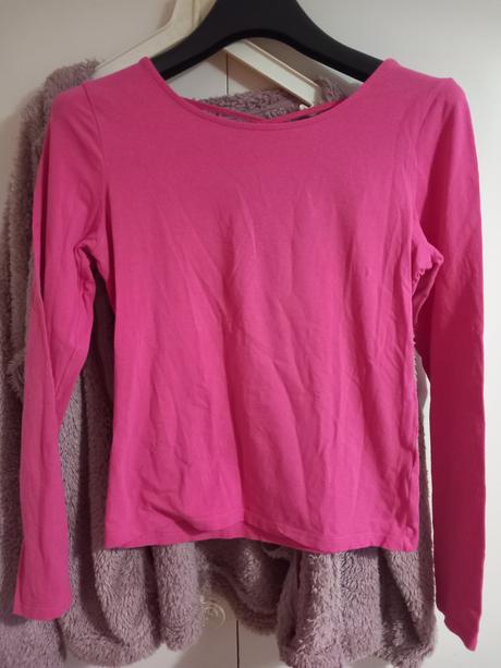 Tricko s vyrezmi na chrbte, reserved,m