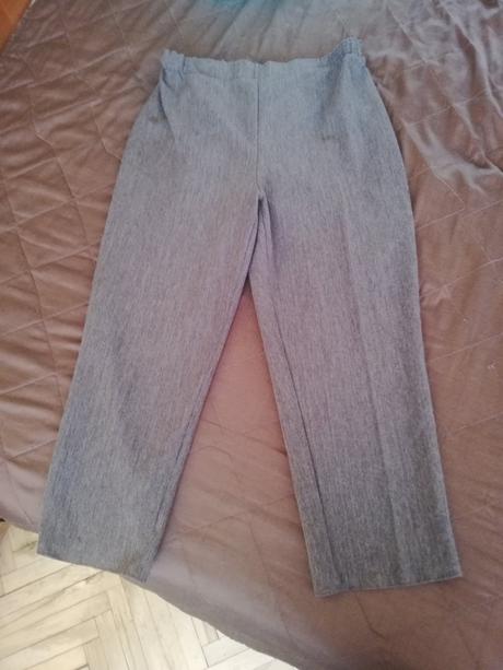 Elagantne nohavice pre starsiu pani, 42