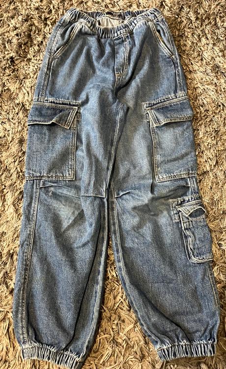 Široké skejťácke kapsáčové rifle, 146